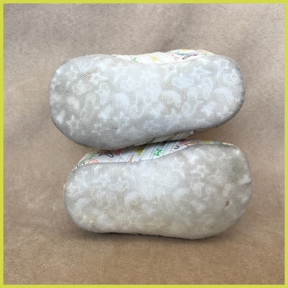 Adidas Crib Shoes - Picture 2 of 3